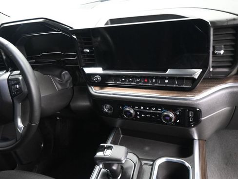 Used 2023 Chevrolet Silverado 1500 LT image 13