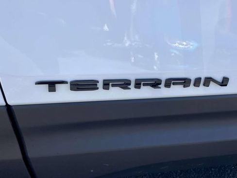 Used 2023 GMC Terrain SLE w/ Driver Convenience Package FWD image 9