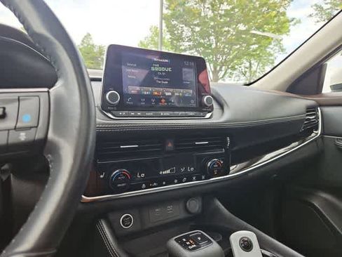 Used 2023 Nissan Rogue SL AWD/4WD image 56