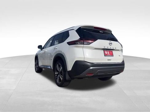 Used 2023 Nissan Rogue SL w/ SL Premium Package FWD image 6