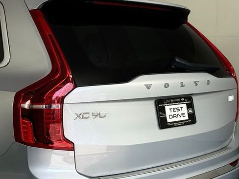 Used 2023 Volvo XC90 T8 Plus AWD/4WD image 16