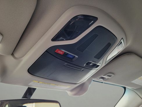 Used 2022 Subaru Outback Premium image 23