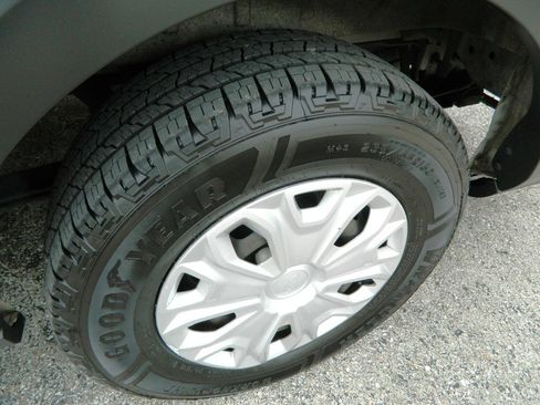 Used 2019 Ford Transit 150 XLT image 22