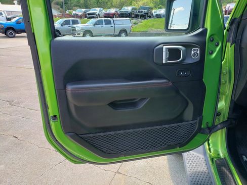 Used 2018 Jeep Wrangler Rubicon AWD/4WD image 11