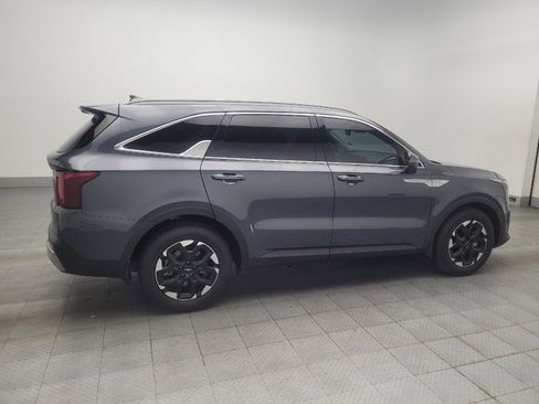 Used 2024 Kia Sorento S w/ Panoramic Sunroof Package image 10