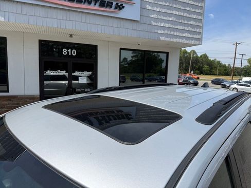 Used 2024 Dodge Durango GT RWD image 11