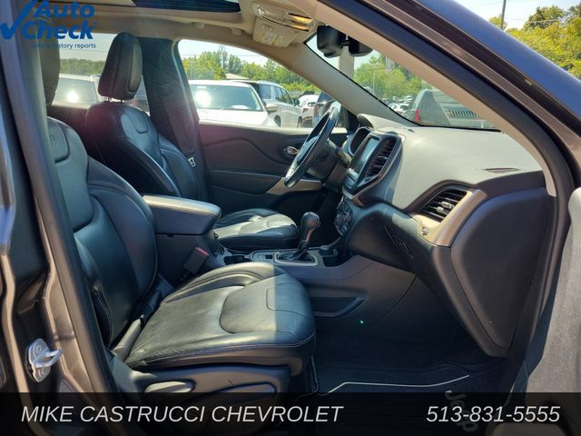 Used 2017 Jeep Cherokee Limited w/ Trailer Tow Group AWD/4WD image 28