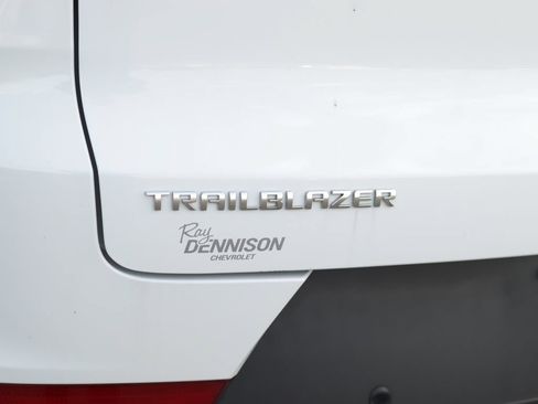 Used 2021 Chevrolet TrailBlazer ACTIV w/ Convenience Package FWD image 31