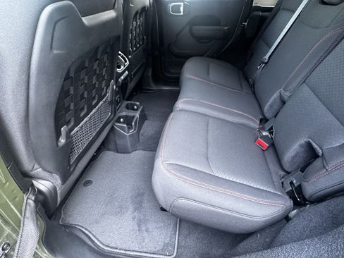 Used 2022 Jeep Wrangler Unlimited Rubicon AWD/4WD image 21