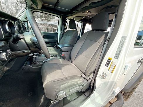 Used 2023 Jeep Wrangler Sport image 23