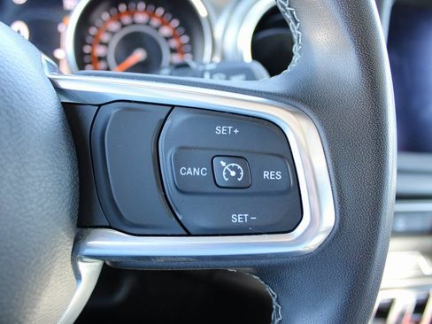 Used 2023 Jeep Wrangler Sahara image 19