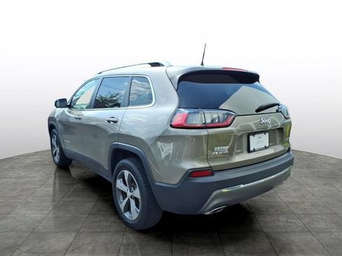 Used 2019 Jeep Cherokee Limited w/ Luxury Group AWD/4WD image 4