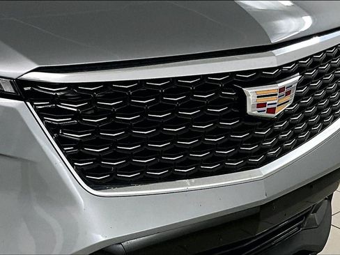 Used 2024 Cadillac XT4 Premium Luxury image 33