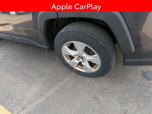 Used 2019 Toyota RAV4 XLE AWD/4WD image 5
