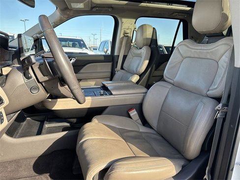 Used 2023 Lincoln Navigator Reserve image 24