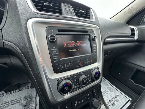 Used 2014 GMC Acadia SLT image 16