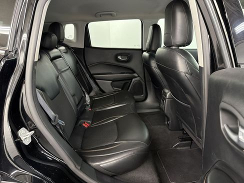 Used 2017 Jeep Compass Latitude w/ Safe & Security Group FWD image 28
