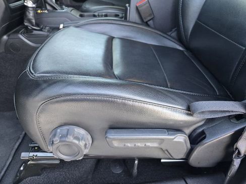 Used 2023 Jeep Wrangler Altitude image 26