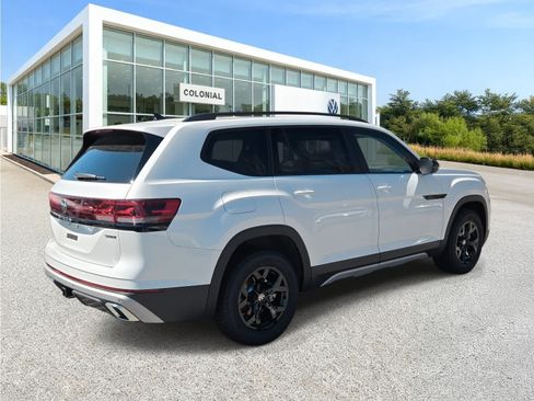 New 2026 Volkswagen Atlas Peak Edition AWD/4WD image 7