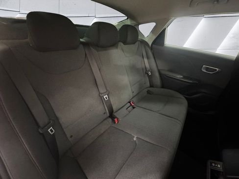 Used 2025 Kia K4 LX image 16