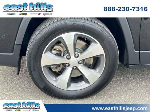 Certified 2021 Jeep Cherokee Limited image 9