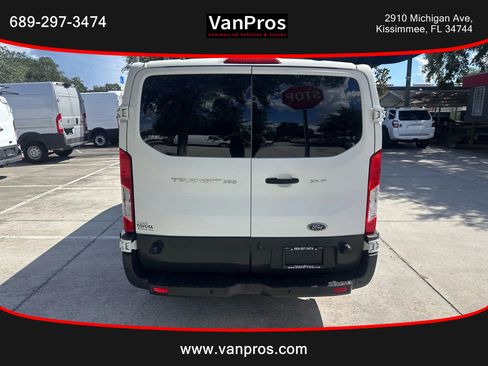 Used 2017 Ford Transit 350 XLT image 4