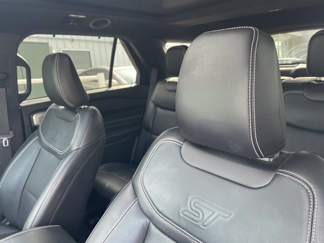 Used 2024 Ford Explorer ST w/ Equipment Group 401A AWD/4WD image 2