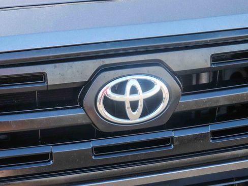 Certified 2017 Toyota Tacoma SR RWD image 13