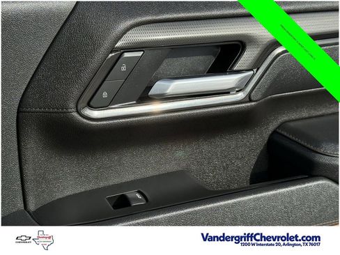 Used 2025 GMC Sierra 2500 AT4 AWD/4WD image 22