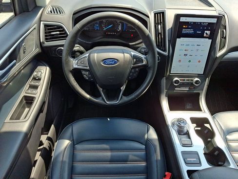 Used 2022 Ford Edge SEL w/ Sport Appearance Package AWD/4WD image 11