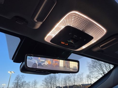 Used 2024 Toyota Prius Limited image 27