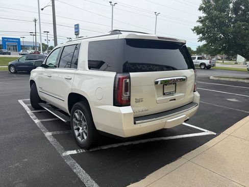 Used 2015 GMC Yukon Denali w/ Premium Package AWD/4WD image 3