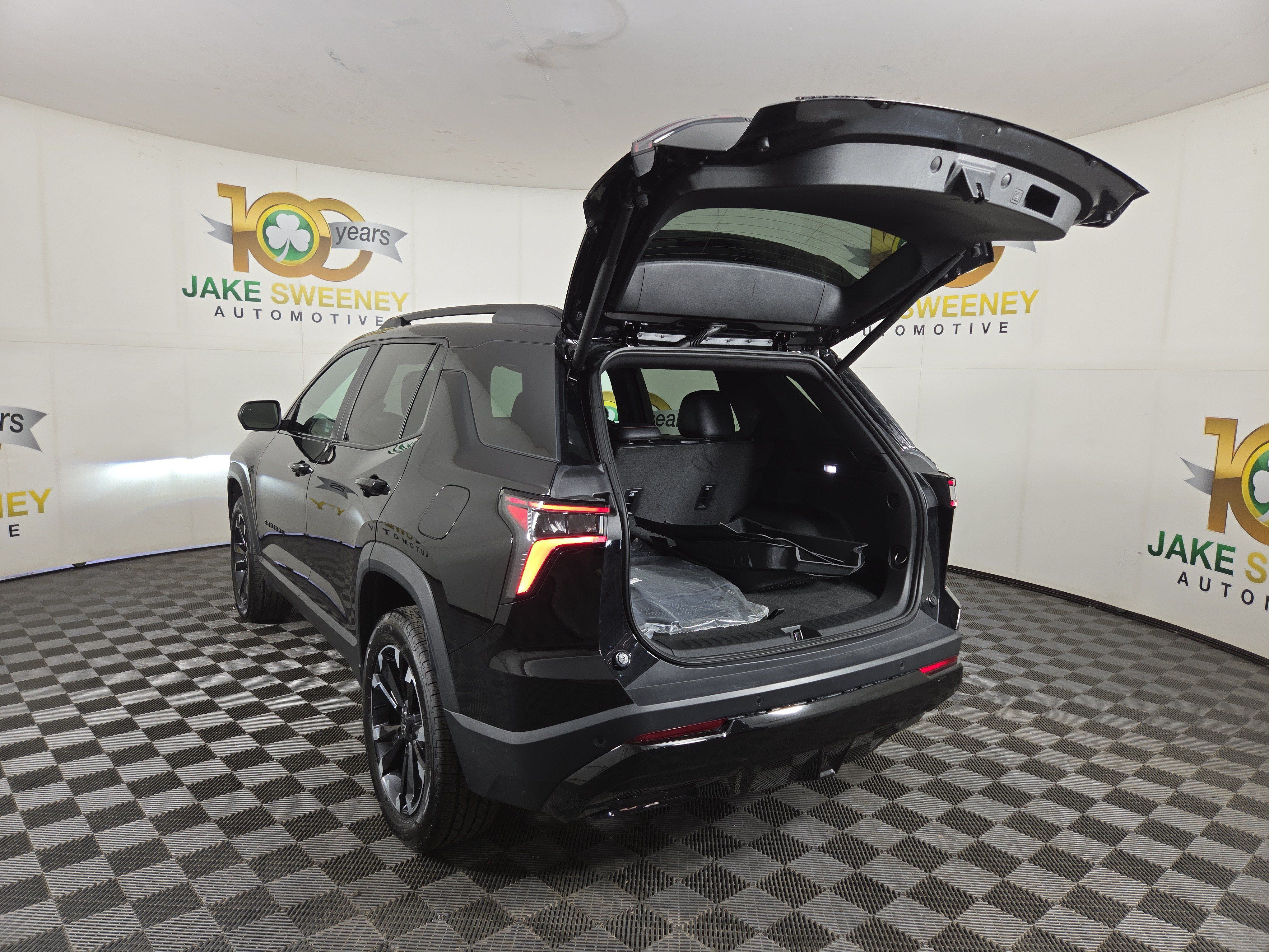 Used 2025 Chevrolet Equinox RS w/ Safety and Technology Package FWD image 31