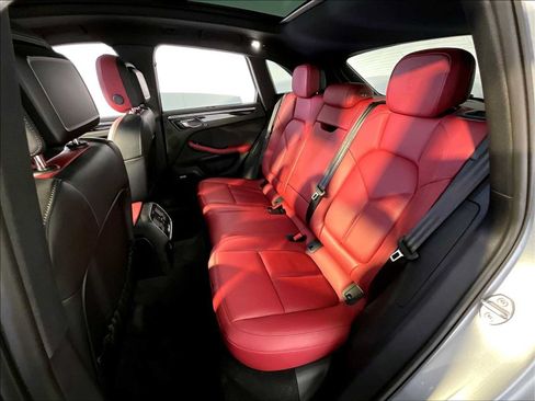 Certified 2023 Porsche Macan AWD/4WD image 24