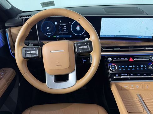 Used 2025 Hyundai Santa Fe Limited image 14