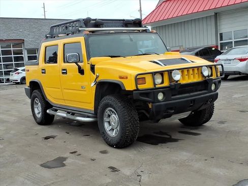 Used 2005 HUMMER H2 SUT w/ Preferred Equipment Group AWD/4WD image 7