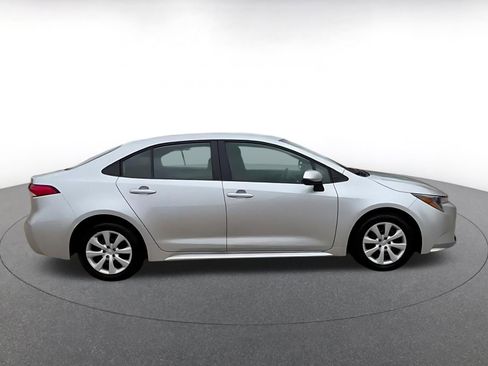 Used 2025 Toyota Corolla LE image 15
