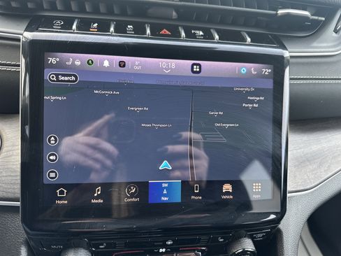 Used 2023 Jeep Grand Cherokee Limited image 27