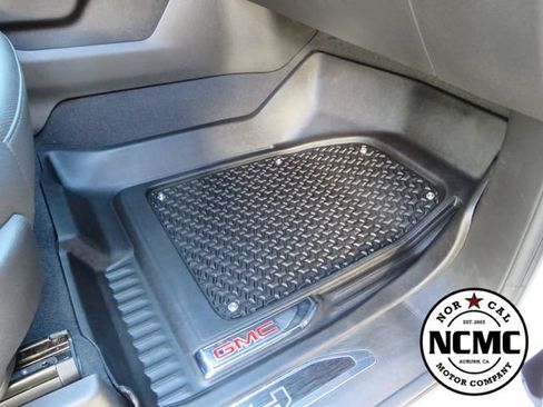 Used 2025 GMC Sierra 2500 AT4 AWD/4WD image 60