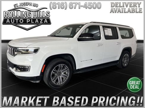 Used 2024 Jeep Wagoneer L Series II w/ Flexible Seating Group AWD/4WD image 1