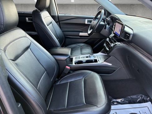 Certified 2023 Ford Explorer Limited w/ Equipment Group 301A image 24