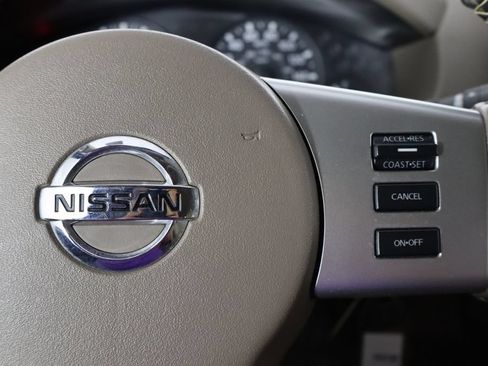 Used 2017 Nissan Frontier SV w/ SV Value Truck Package RWD image 10