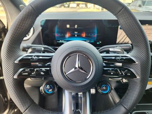 New 2026 Mercedes-Benz GLA 35 AMG 4MATIC image 18