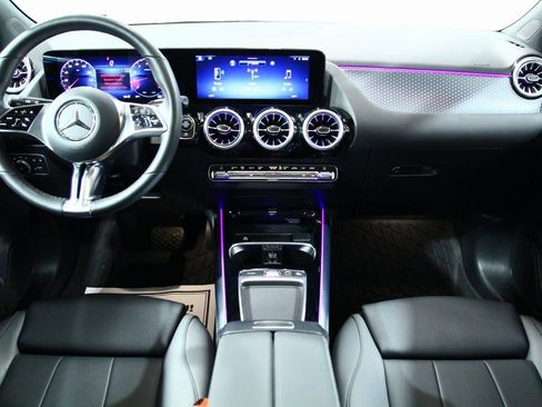 Used 2025 Mercedes-Benz GLA 250 4MATIC image 4