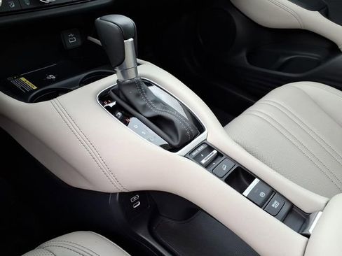 Certified 2024 Honda HR-V EX-L image 19