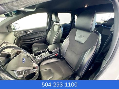 Used 2019 Ford Edge ST image 21