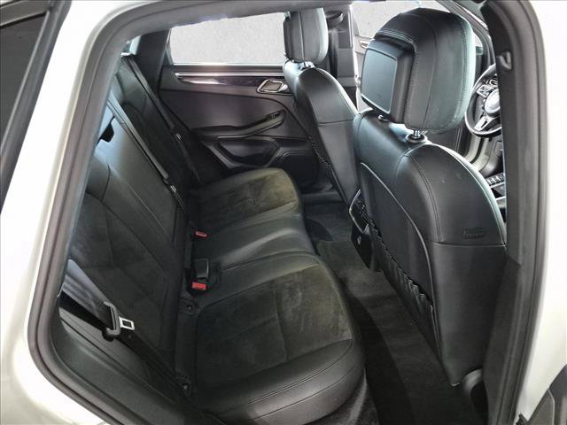 Used 2019 Porsche Macan AWD/4WD image 21