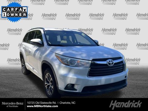 Used 2016 Toyota Highlander XLE FWD image 1