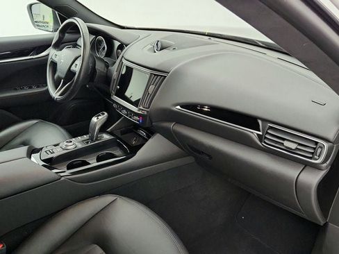 Used 2022 Maserati Levante GT image 27