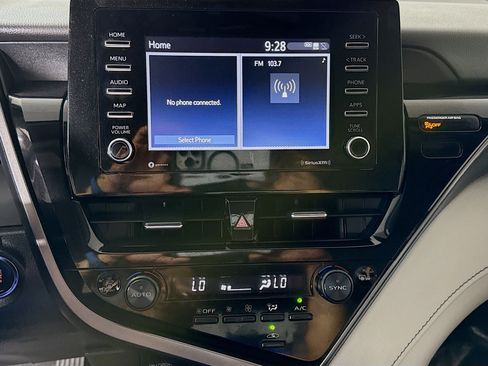 Used 2023 Toyota Camry SE FWD image 18